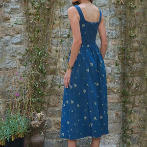 Nouvelle Robe Longue en Jean Luxe Estivale à Motifs Floraux, Taille Cintrée et Bretelles, en Tissu Denim Doux, Sur Mesure - Product Image 3