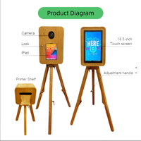YPT YPT--W4 Photomaton à impression instantanée avec écran tactile 18,5 pouces, cadre en bois et verre trempé, compatible caméra et télécommande Microsoft Surface