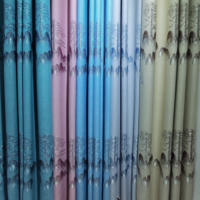 Motifs de peinture paysagère chinoise de haute qualité sur tissu de rideau haute précision, adaptés aux chambres et aux salons.