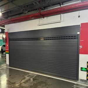 Porta Avvolgibile Motorizzata in Alluminio su Misura, Porta Isolata in Alluminio con Serranda Esterna per Magazzino e Garage - Product Image 2