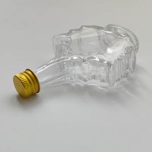 Bouteille en verre de silex unique de <span class=keywords><strong>feuille</strong></span> <span class=keywords><strong>d</strong></span>'érable de 50ml avec couvercle en aluminium avec bouchon pour alcool de whisky de <span class=keywords><strong>vodka</strong></span> de vin - Product Image 6