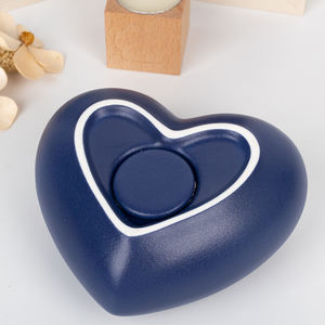Современная матовая синяя керамическая банка в форме сердца с принтом лап для кремации пепла на память Фарфоровая Урна в форме сердца для домашних животных - Product Image 3