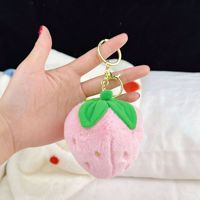 Nouveau porte-clés en peluche personnalisé en forme de cône de crème glacée à la fraise, poupée attrape-objets, décoration de voiture, accessoires de mode