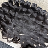 Lots de Cheveux Humains Ondulés Bruts Cambodgiens de Grade 12A Non Traités, 100% Alignés dans le Sens de la Cuticule, 26 Pouces, Double Extension Faite à la Machine, Vente en Gros