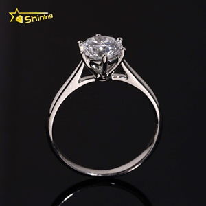 Anello <span class=keywords><strong>di</strong></span> Fidanzamento Classico a 6 Punte per Donna, in PT950 con Diamante Coltivato in Laboratorio da 1 Carato, per Matrimonio - Product Image 3