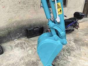 Mini-excavatrice Kubota U25 d'occasion |   Excavatrice sur chenilles de 2 tonnes |   Attache rapide de godet d'excavatrice pour moteur Kubota, modèle fiable, compatible brise-roche - Product Image 6