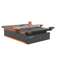 Machine de découpe CNC pour conduits pré-isolés