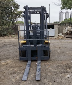 Montacargas Komatsu Usado Original de Japón, 30 Toneladas, Diésel, Fd300, Montacargas Komatsu de 2.5 Toneladas, Diésel, en Buen Estado, en Venta - Product Image 3