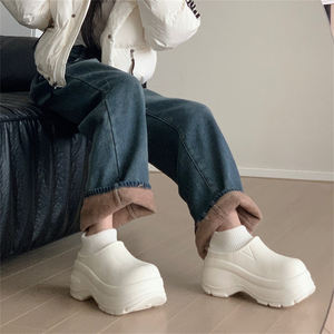 Ciabatte invernali in cotone da donna per esterni impermeabili caldi sandali in peluche con suola <span class=keywords><strong>EVA</strong></span> Fluff scarpe da giardino per la casa pantofole - Product Image 3