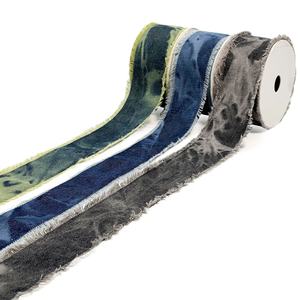 Cinta <span class=keywords><strong>de</strong></span> regalo <span class=keywords><strong>de</strong></span> 4 cm <span class=keywords><strong>de</strong></span> ancho, iridiscente, teñida con efecto tie-dye, con borde sin rematar, azul personalizado, <span class=keywords><strong>para</strong></span> invitaciones <span class=keywords><strong>de</strong></span> boda y <span class=keywords><strong>ramos</strong></span> <span class=keywords><strong>de</strong></span> <span class=keywords><strong>novia</strong></span> - Product Image 1