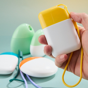 Bouteille en plastique souple personnalisée PP 30ml 50ml de forme spéciale, colorée, pour crème <span class=keywords><strong>solaire</strong></span> et crème pour les mains, avec bouchon torsadé et sangle de poignet - Product Image 4