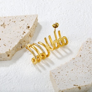 Boucles d'oreilles créoles en forme de C à quatre couches, plaquées or 18 carats, en acier inoxydable, avec zircon, tendance, pour femmes - Product Image 3