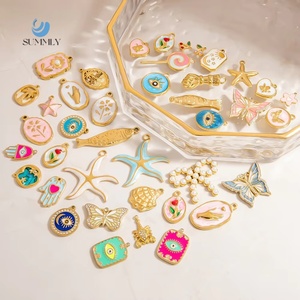 SUMMLY Dije de la <span class=keywords><strong>Serie</strong></span> de Playa de Moda Cierre de Bikini DIY Colgante de Corazón Chapado en Oro de 18K Accesorios de Acero Inoxidable Joyería de Moda - Product Image 1