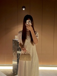 Elegante Pochette con Perle per Donne, Borsa da Sera Bianca per Sposa, Borsa a Tracolla per Feste con Manico Dorato e Perle - Product Image 6