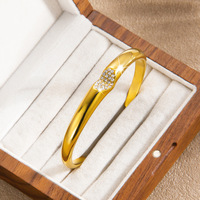 Bracelet manchette minimaliste Gaovo en or PVD 18 carats, ajustable, design ouvert, incrusté de zircone cubique, en acier inoxydable, inaltérable, bijoux pour femme