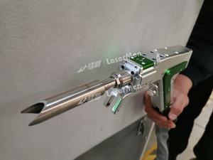Máquina de soldadura láser de doble ondulación 5 en 1 LaserMen-2000 para cobre, acero, titanio y latón - Product Image 4