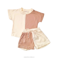 Vente en gros Ensemble de vêtements pour enfants Coton doux Color Block Patchwork Enfants Garçons Filles Top et Shorts Ensembles de base Vêtements décontractés pour l'été