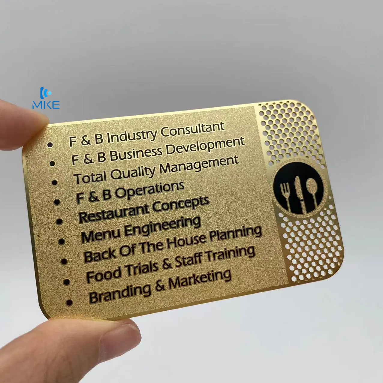 Struttura opaca ritagliata in acciaio inossidabile placcato oro con bordi dorati carte in metallo di lusso regalo aziendale