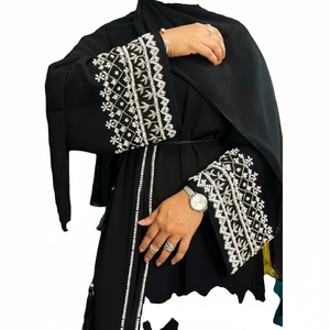 Abayas élégantes et modestes brodées à la main pour femmes -- - Product Image 1