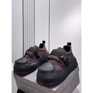 Zapatos de hombre para venta al por mayor y al detalle transfronterizos, nuevos mocasines de verano con suela gruesa y aumento de altura interior, estilo oscuro de nicho. - Product Image 5