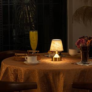 Lampe de table sans fil rechargeable en aluminium avec éclairage d'ambiance et télécommande, pièce de décoration élégante pour chambre à coucher, vente en gros - Product Image 3