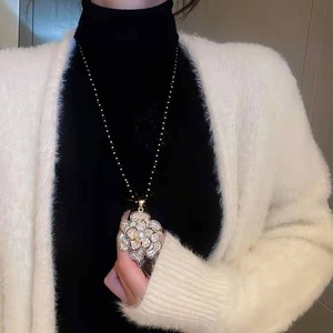 Fashion Sweater Chain Flower Shape Zinc Alloy Crystal Pendant Party Jewelry Long Necklace - Product Image 1