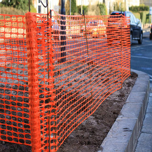 سياج شبكي بلاستيكي HDPE برتقالي اللون للحدائق، حاجز إنشائي مقاوم للماء ومتين بتصميم عصري للساحات، متوفر مباشرة من المصنع - Product Image 3