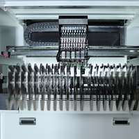 Machines de technologie de montage en surface (SMT) à 10 têtes automatiques pour la ligne d'assemblage de cartes de circuits imprimés (PCB) d'affichages LED