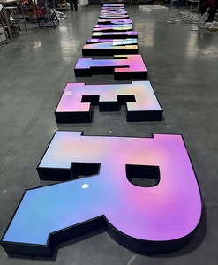 Insegna Aziendale Personalizzata con Effetto Dinamico, Lettere RGB in Acciaio Inox Resistenti alle Intemperie - Product Image 1