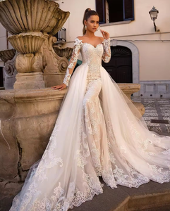 NDB10879 Abito da Sposa a Sirena Sexy con Strascico Staccabile, Ultimo Modello con Spalle Scoperte, Maniche Lunghe in Pizzo e Chiusura Posteriore con Bottoni - Product Image 4