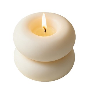Vela Aromática Artesanal de Cera de Soya Estilo Donut Blanco, Sin Humo, Perfumada, para el Día de San Valentín - Product Image 5