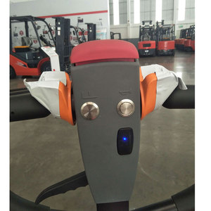 Transpaleta Hidráulica de 2.0 Toneladas, Semieléctrica, Elevador de <span class=keywords><strong>2m</strong></span> - Product Image 3