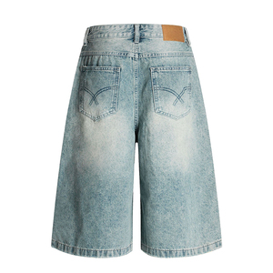 Shorts en jean pour homme personnalisés, effet vieilli, déchirés, bleu clair, style streetwear, coupe oversize et ample à jambe large - Product Image 4