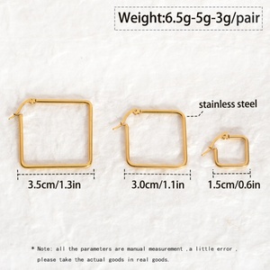 Nouveautés Bijoux de luxe de créateur Simplicité Boucles d'oreilles clous en acier inoxydable pour femmes Plaqué or 18 carats Forme personnalisée - Product Image 2