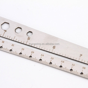 <span class=keywords><strong>Règle</strong></span> en métal de précision sur mesure OEM, en acier inoxydable, aluminium, titane, laiton, avec marquage laser et trou de suspension - Product Image 6