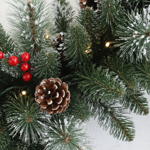 Guirlandes de Noël LED OEM ODM avec pommes de pin et baies pour la décoration de la maison pendant les fêtes - Product Image 2