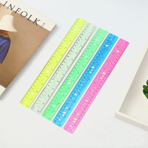 Regla Recta de Plástico Transparente con Plantilla de Letras de Colores para Estudiantes, Venta al Por Mayor - Product Image 2