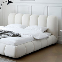 Lit Double Minimaliste de Luxe en Tissu Crème Style TOBO avec Cadre en Bois et Fonction Rafraîchissante pour Chambre Parentale Française