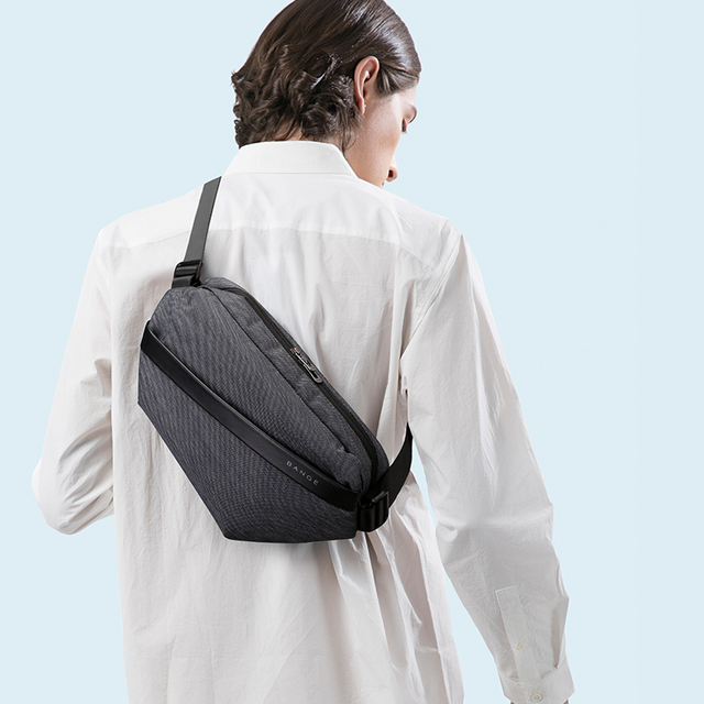 Factory Customized  Water Repellent Chest Bag with Water Holder Stylish Crossbody Bag for  Outdoor City Travel