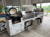 Cuisine d'extérieur BBQ de 11,5 pieds (138 pouces) avec barbecue au propane de 43 pouces, four à pizza de 15355 BTU et barbecue Kamado Somker Egg de 18 pouces pour les réunions