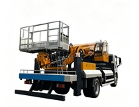 Véhicule de travail en hauteur robuste pour l'exportation - Isuzu Gigacorp avec une hauteur de travail de 48 mètres et stabilisateurs hydrauliques