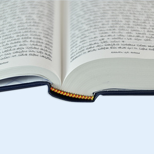 Biblia Sagrada de Tapa Dura Personalizada de Alta Calidad, Cubierta Resistente con Diseño Único, Papel Offset, Escrita en Papel Kraft - Product Image 3