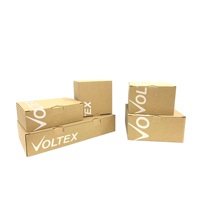 Boîtes d'expédition rigides pour chaussures en carton ondulé écologique biodégradable personnalisé, épaisseur 2 mm, logo blanc, fermeture à clip sur le devant, fond à fermeture à pression, CMYK 4