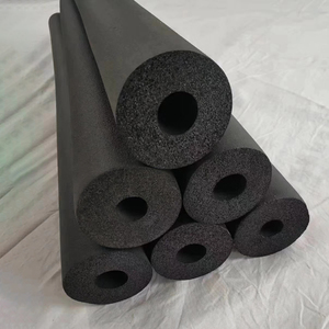<span class=keywords><strong>Tuyaux</strong></span> isolés modernes en caoutchouc et en plastique pour systèmes CVC, avec <span class=keywords><strong>isolation</strong></span> phonique ignifuge et matériaux écologiques - Product Image 1