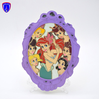 Vitrail transparent personnalisé édition limitée épingle de revers princesse paillettes épingles de revers pour souvenir