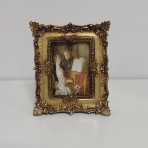 Bán Buôn 7Inch 8Inch Phong Cách Châu Âu A4 Vàng Trang Trí Nhựa Hình Ảnh Khung Cross-Biên Giới Phổ Biến Tường Treo Khung Ảnh - Product Image 3