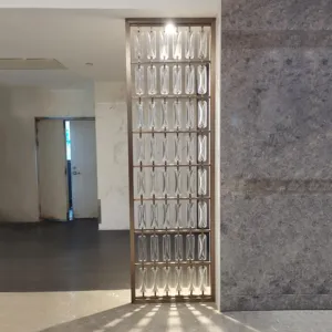 Séparateur de pièce suspendu en plexiglas à cadre métallique pour écran artistique d'intérieur