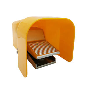 วาล์วเท้าเหยียบลมแบบพลาสติก 4F210-08 ใหม่และมือสอง FV420 วาล์วเปลี่ยนทิศทางลมกระบอกสูบ 320 แผงสวิตช์เท้าเหยียบ - Product Image 5