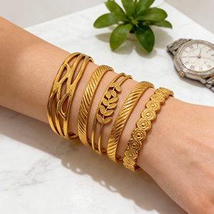 <span class=keywords><strong>Bracelet</strong></span> géométrique en acier inoxydable plaqué or 18 carats imperméable - Bijoux unisexes tendance pour anniversaire - <span class=keywords><strong>Vente</strong></span> directe Ctory - Product Image 1
