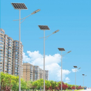 ไฟถนนโซลาร์เซลล์ LED สำหรับภายนอกอาคาร 5000K แสงเดย์ไลท์ IP65 กันน้ำ ใช้เซลล์แสงอาทิตย์แบบโมโนไซริสเตอร์ ติดตั้งแบบตั้งพื้นสำหรับส่องสว่างถนน - Product Image 3